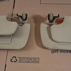 2000-2006 Chevy Suburban/Tahoe/Yukon Double Pane Sun Visor Set With Vanity Mirro